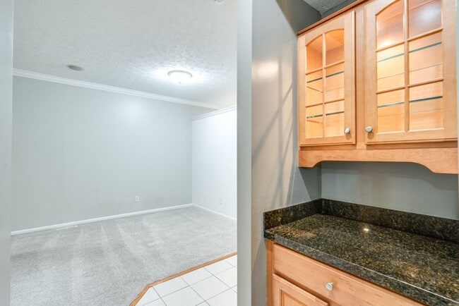 Building Photo - 2708 Wyndgate Ct