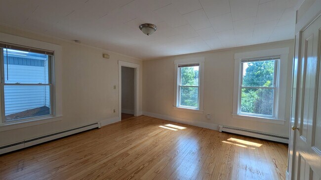 Building Photo - 126 Sullivan St