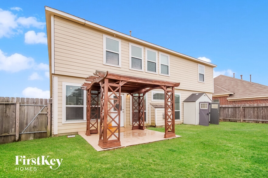 Building Photo - 6707 Level Pond Ln