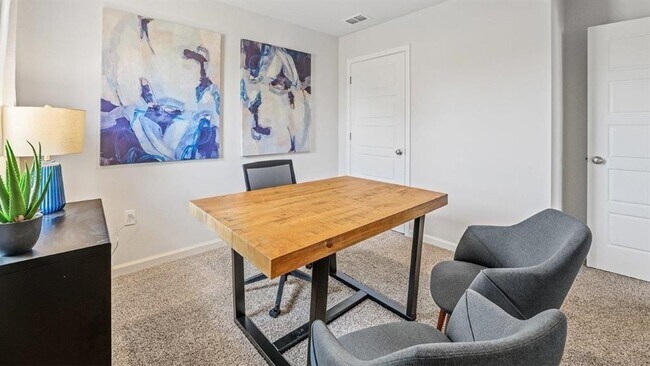 Building Photo - 1946 Tree Swallow Dr