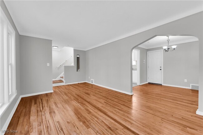 Building Photo - 21550 Miller Ave