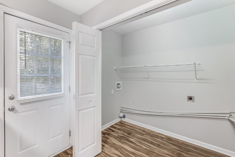 Building Photo - 109 Creekside Dr