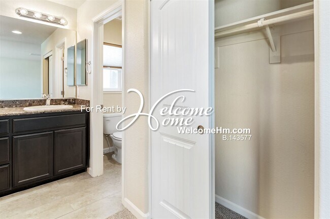 Building Photo - Beautiful Capital Village Home
