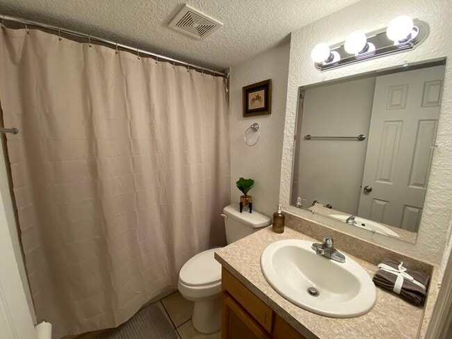 Building Photo - 5461 Lenox Ave