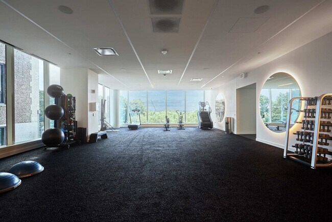 Building Photo - 1006 S Michigan Ave