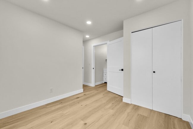 Building Photo - 116 N Cornell Ave