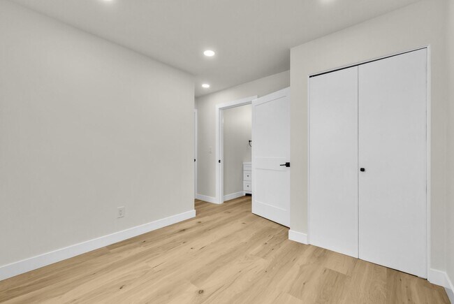 Building Photo - Spacious Remodeled 3 Bed, 2 Bath Home in Prime Downtown Fullerton – 2 Parking Spaces!