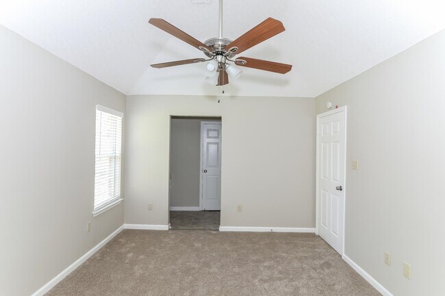 Building Photo - 4072 Angelace Dr N
