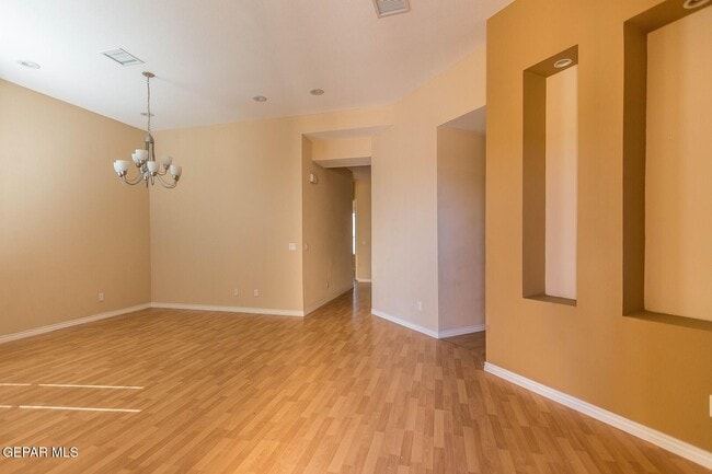 Building Photo - 5537 Ignacio Frias Dr