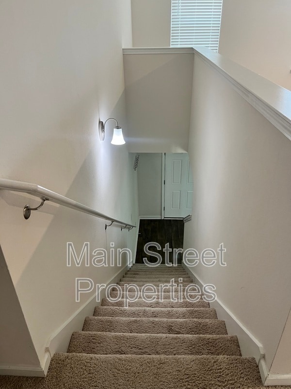 Building Photo - 5862 Blackhorse Cir