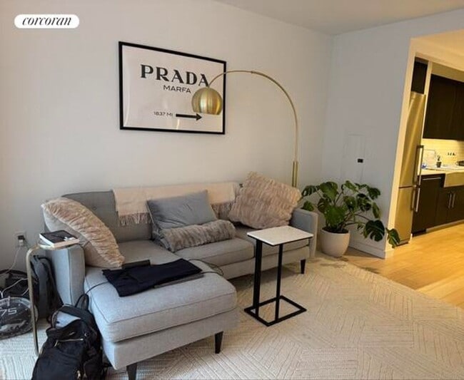 Primary Photo - 535 W 43rd St