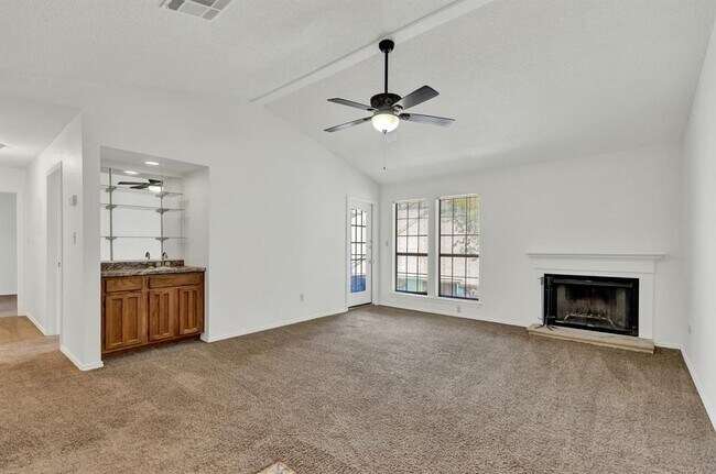 Building Photo - 1202 Thorpe Ln