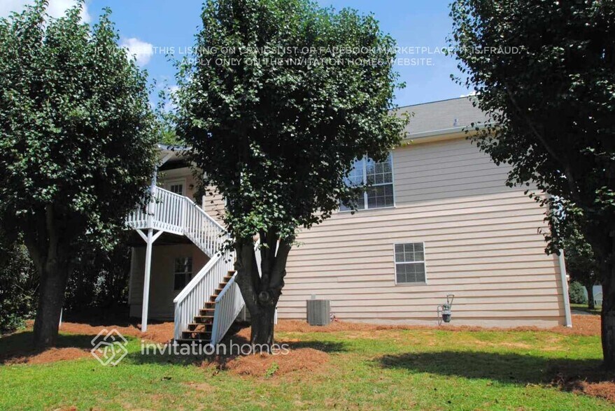 Building Photo - 3333 Windgate Dr