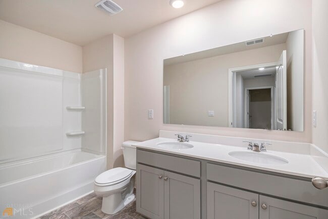 Building Photo - 836 Bentley Dr