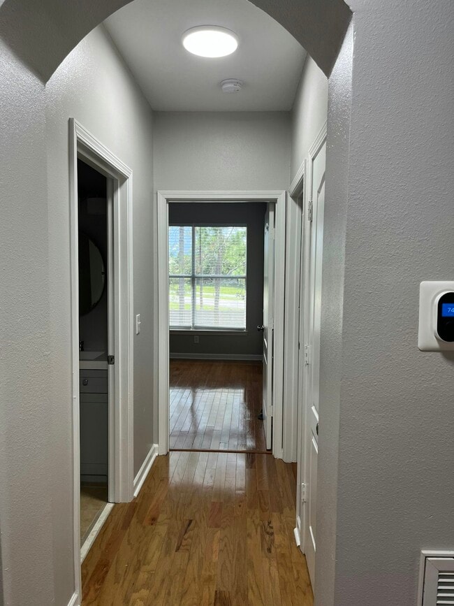 Building Photo - 18036 Villa Creek Dr