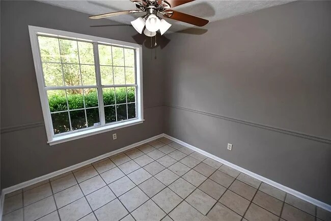 Building Photo - 1179 Northlake Dr