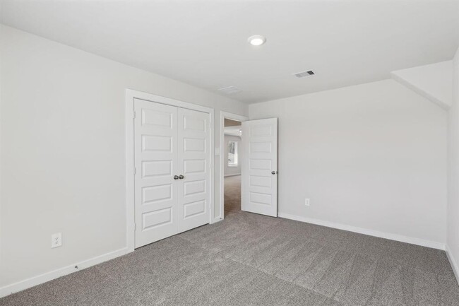 Building Photo - 340 Willow Sage Ct