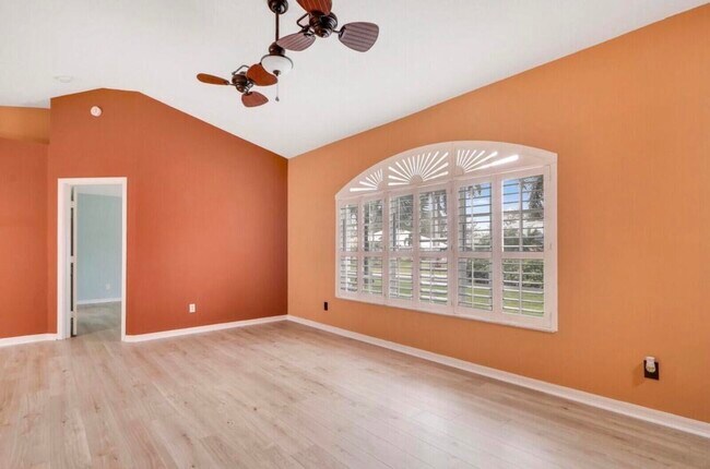 Building Photo - 6461 NW Friendly Cir