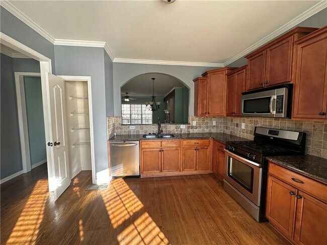 Building Photo - 1959 Appaloosa Mill Cir NE