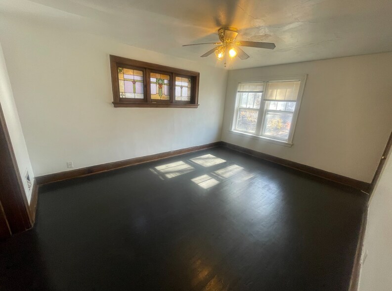 Building Photo - 3633 Dunnica Ave