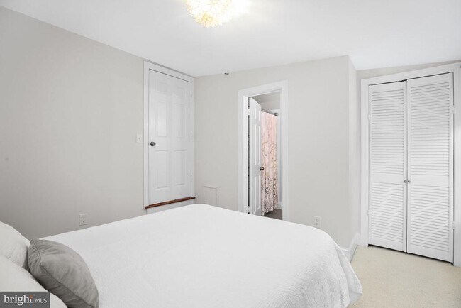 Building Photo - 316 Frederick St