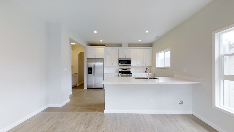 Building Photo - 5133 W 21st St