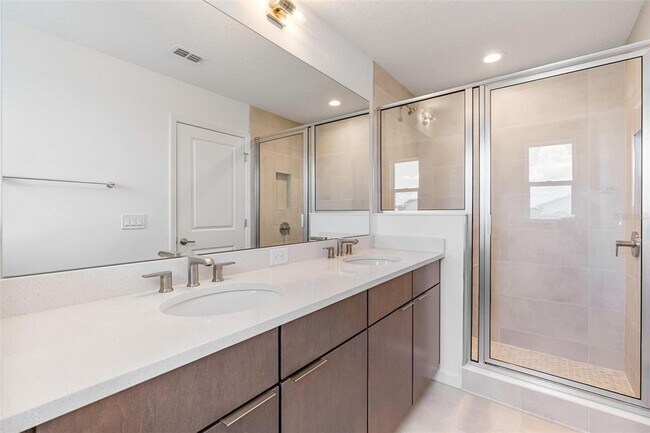 Building Photo - 1659 EAGLEHURST Ln