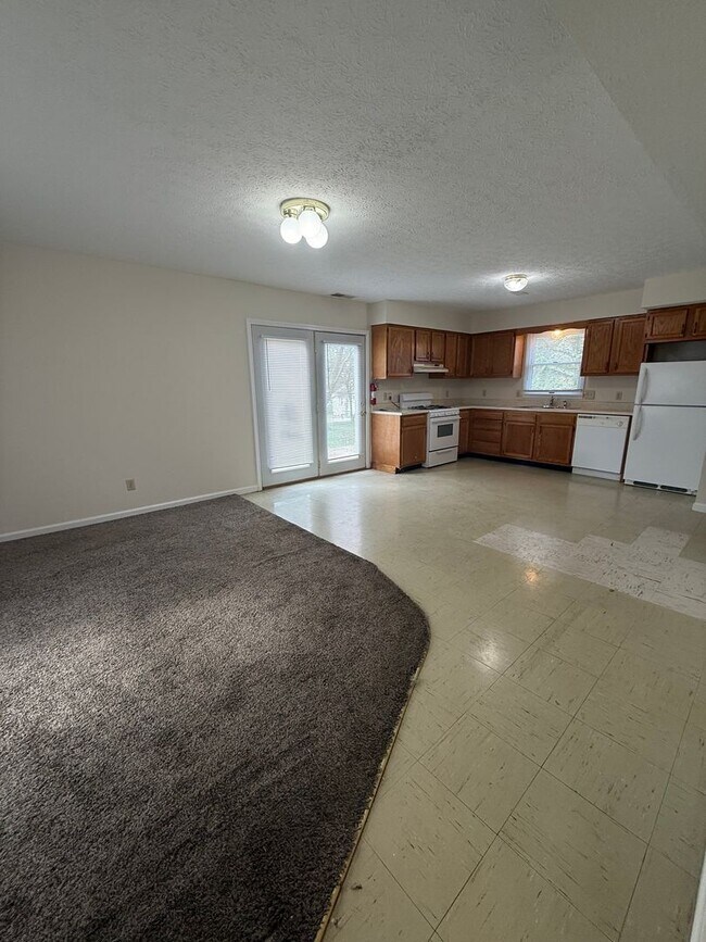 Building Photo - 1110 S Park Ave
