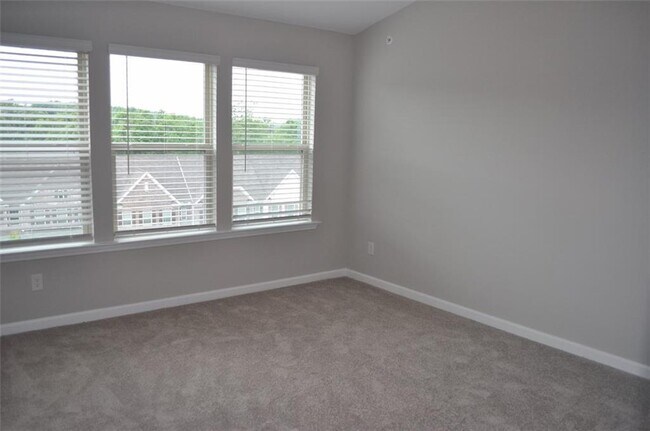 Building Photo - 1345 Endicott Ct