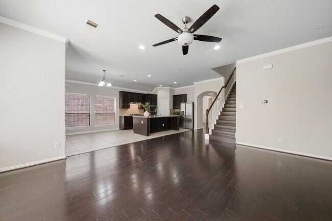 Building Photo - 2206 Ascot Ln