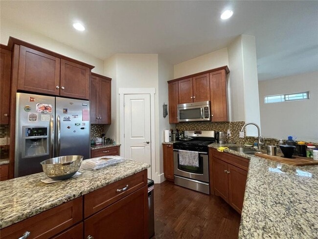 Building Photo - Spacious 2-bedroom, 2.5-bath condo available!