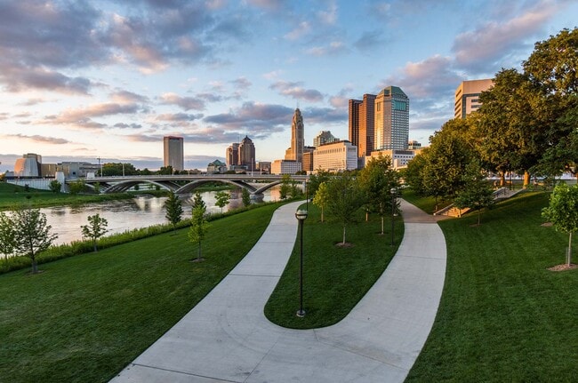 Columbus Downtown - 801 S Front St