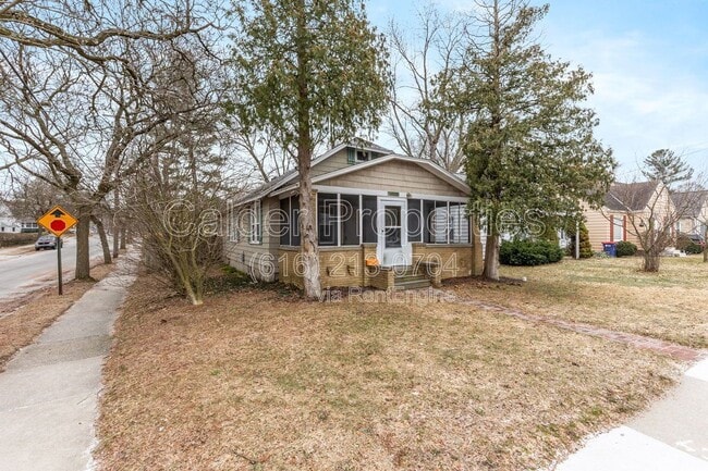 Building Photo - 950 Merritt St SE