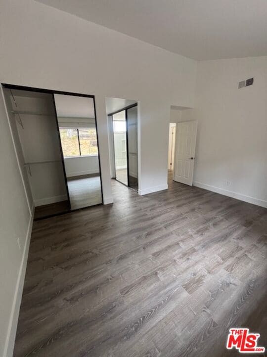 Building Photo - 1163 S Crofter Dr