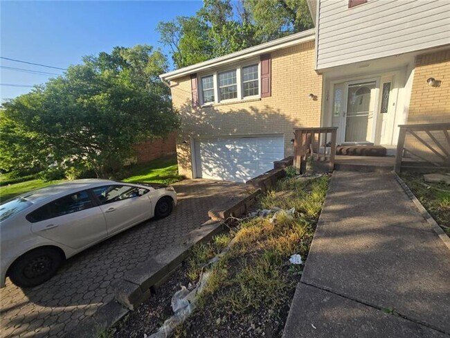 Building Photo - 104 Briar Crest Dr