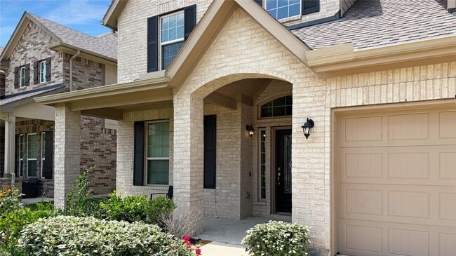 Building Photo - 3822 Dry Creek Dr