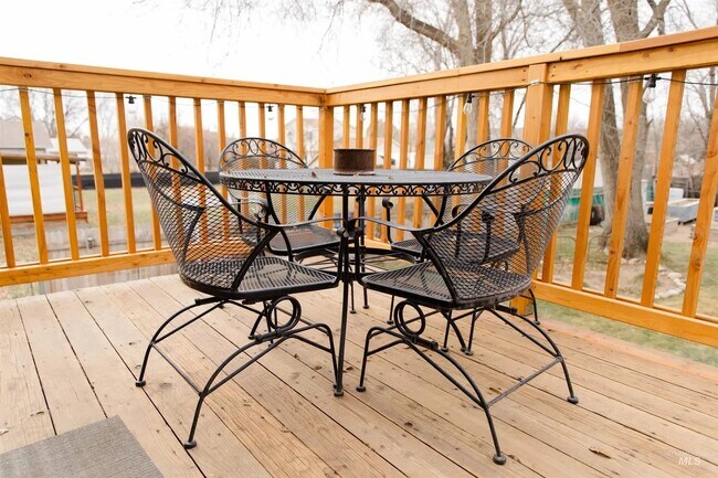 Building Photo - 2565 N 3rd E St