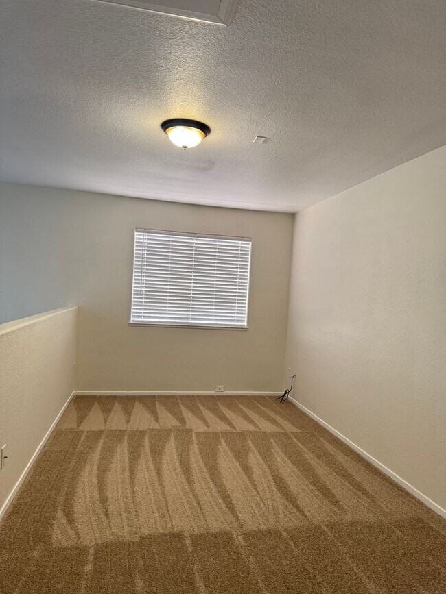 Building Photo - 7428 Jockey Ave