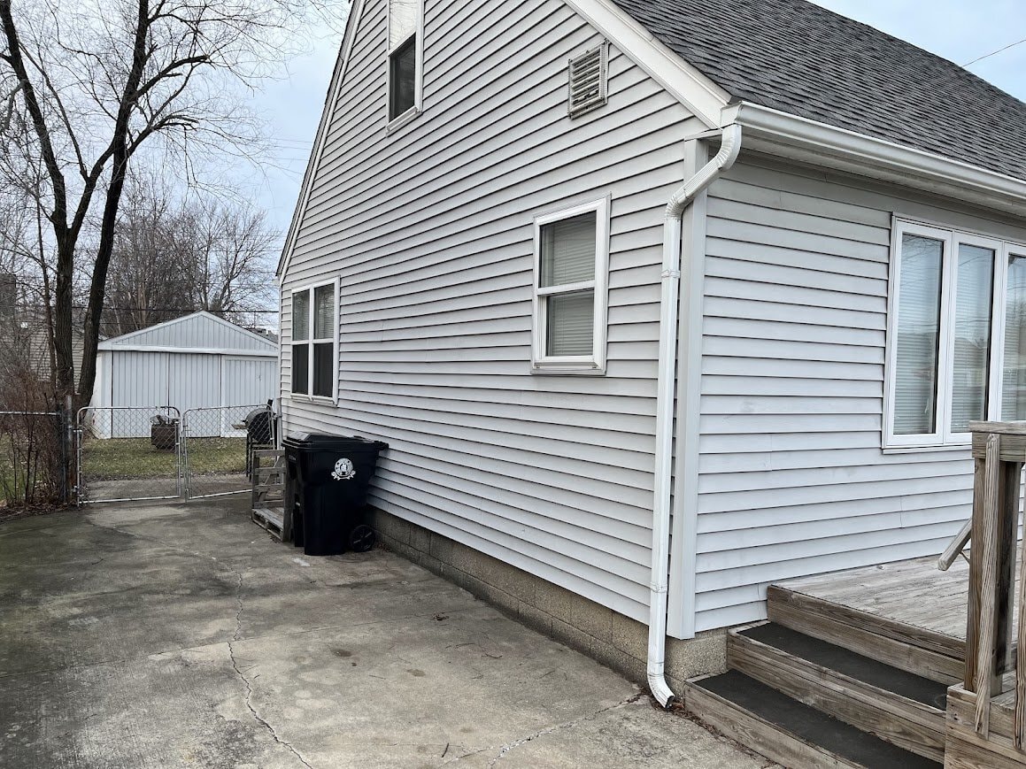 Building Photo - 27341 Ridgewood St