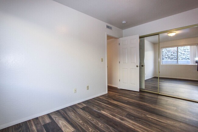 Building Photo - 2 Story Duplex with Loft & Deck