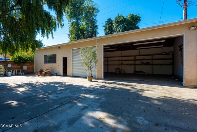 Building Photo - 4539 Mammoth Ave