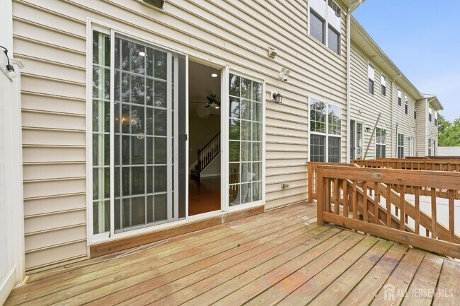 Building Photo - 105 Pearce Ln