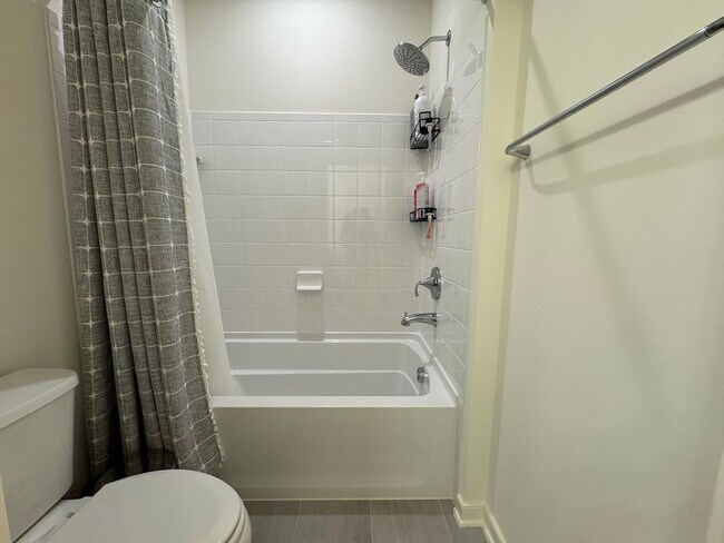 Building Photo - Stylish 3 Bed 2.5 Bath Interior Townhome I...