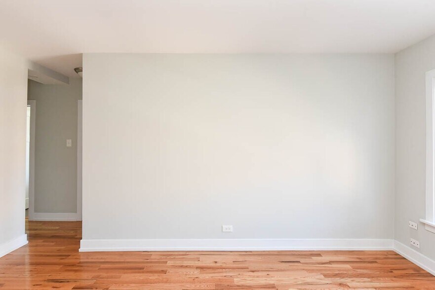Building Photo - 555 W Arlington Pl