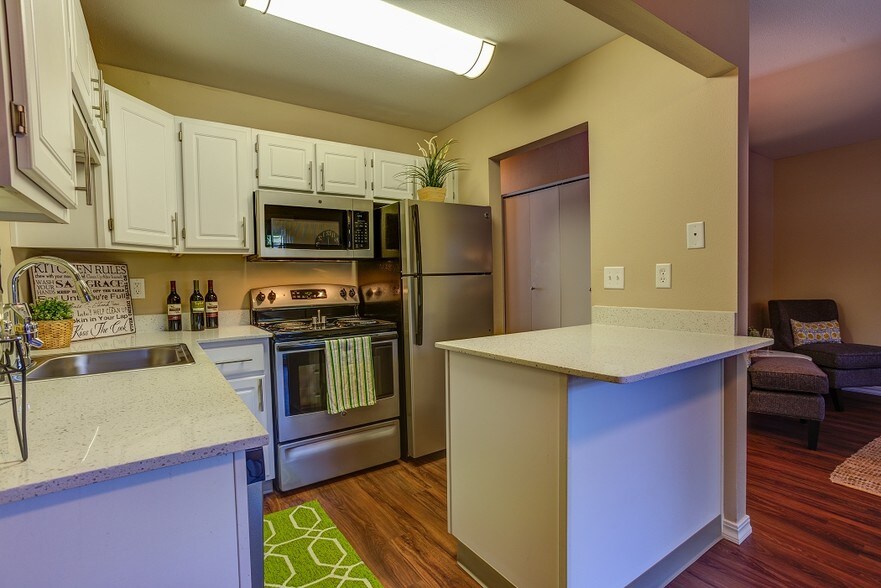 Commons at Hawthorn Village Apartments 1225 NE 51st Ave Hillsboro OR 97124 Apartment Finder