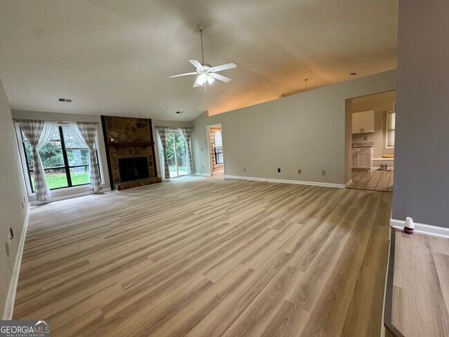 Building Photo - 125 Colony Run