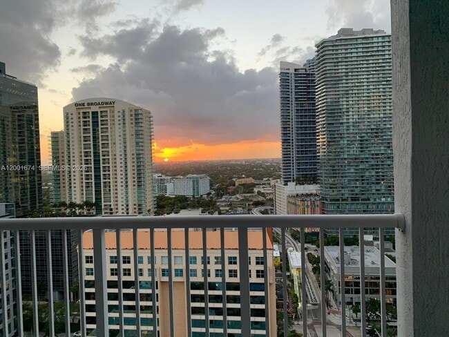 Building Photo - 170 SE 14th St