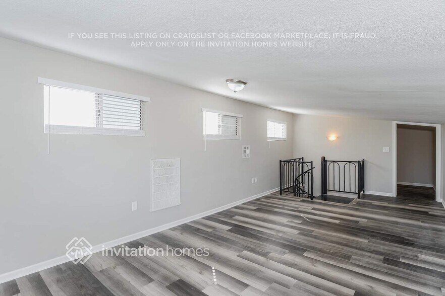 Building Photo - 7443 E Crescent Cir