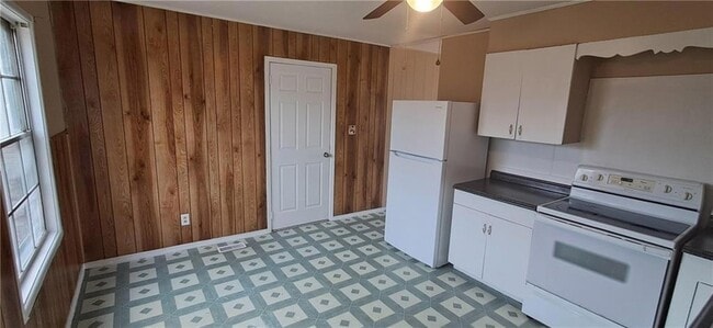 Building Photo - 3305 Chippewa Ln