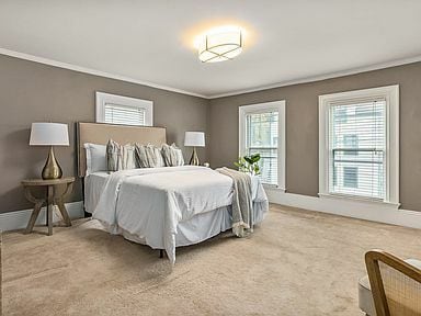 Building Photo - 114 Cabot St